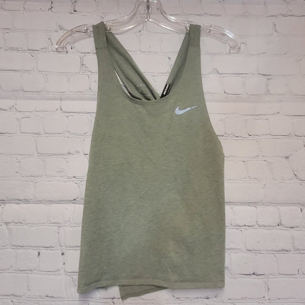 Nike Active Tank Top - Small